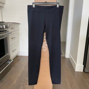 Under Armour Activewear Mid Rise Leggings Black Sz L - no fabric/size tag